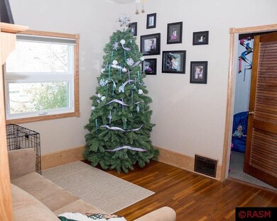 516 N 6th St unit Sixth, Mankato, MN 56001 - photo 5