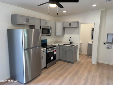 326 E Prince Rd unit 3, Tucson, AZ 85705 - photo 4