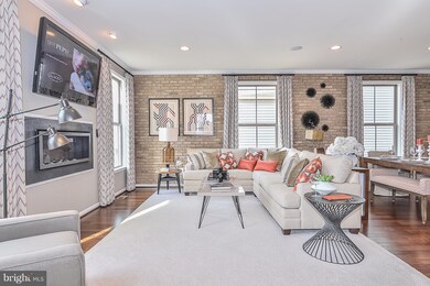 42346 Leeds Field Dr, Chantilly, VA 20152 - photo 3