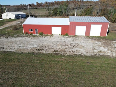 2300 Ozark St, Cabool, MO 65689 - photo 6