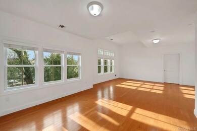 400 Main St unit 5, Armonk, NY 10504 - photo 2