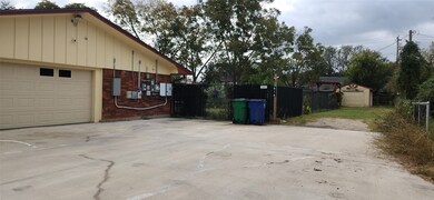 616 Cannan Dr, Angleton, TX 77515 - photo 6