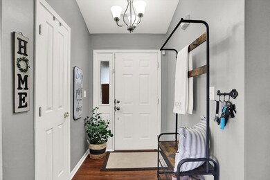 12725 Sovereign Ln, Fishers, IN 46038 - photo 7