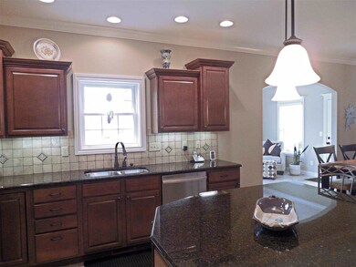 Under mount sink, walk-in pantry...