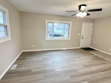 306 Maple St, Crown Point, IN 46307 - photo 5