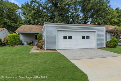 57C Essex Rd, Monroe Township, NJ 08831 - photo 2