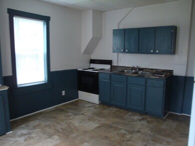 456 Columbia Ave, Milton, PA 17847 - photo 3