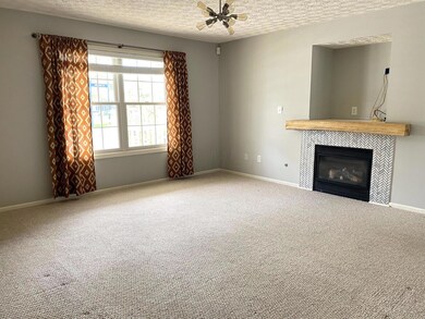 Living room 3