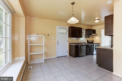 12514 Macduff Dr, Fort Washington, MD 20744 - photo 5