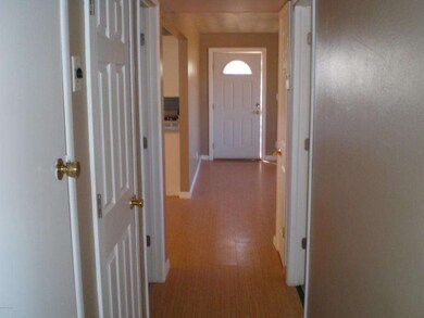 312 E Mahoney St, Winslow, AZ 86047 - photo 7