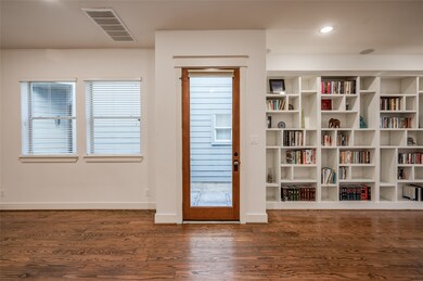 712 E 6th 1/2 St, Houston, TX 77007 - photo 6