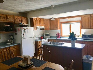 140 Baxter St, Pawtucket, RI 02861 - photo 5