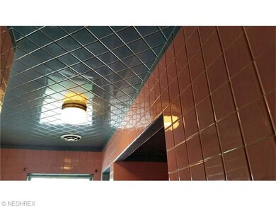 WOW, this is fantastic tile work, clean and bright.