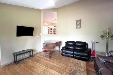 G_Living Room 2