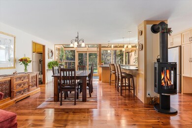 10-16390 Skyliners Rd-6