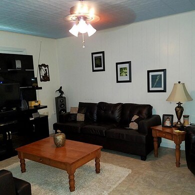 919 Sidney St, Rosenberg, TX 77471 - photo 4