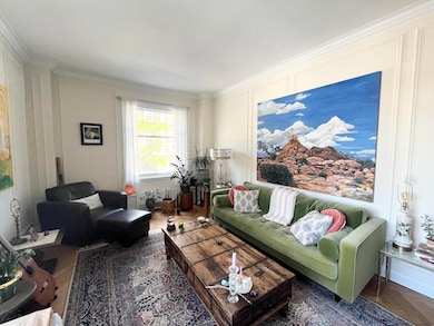 Livingroom220b
