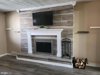 2867 Cushing Rd, Camden, NJ 08104 - photo 7