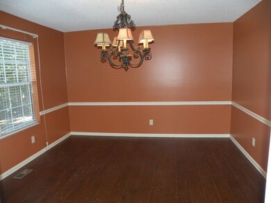 2003 Pine Forest Dr, Douglas, GA 31533 - photo 3