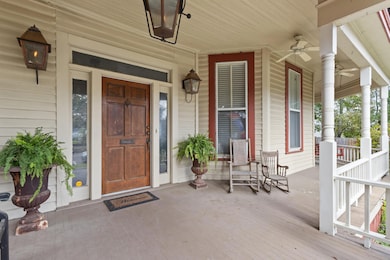 1017 College St, Columbus, MS 39701 - photo 2