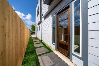 4515 Teton St, Houston, TX 77051 - photo 3