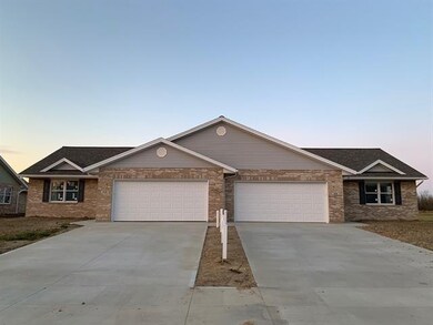 214 E Charter Dr, Muncie, IN 47303 - photo 2