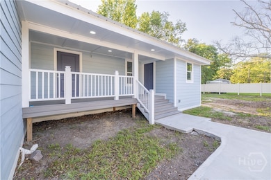 132 4th St, Guyton, GA 31312 - photo 4