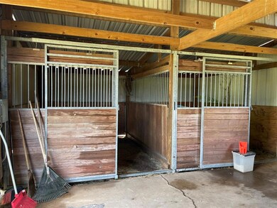 490 Laurie Ln, Springtown, TX 76082 - photo 3