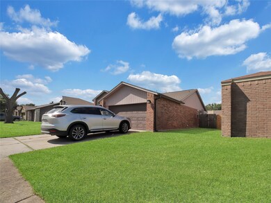 6310 Berkridge Dr, Houston, TX 77053 - photo 2
