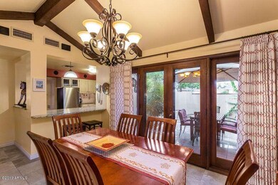 dining room / kitchen