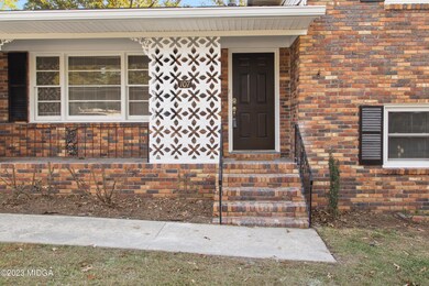 130 Edgewood Ave-9393