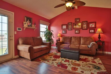 520 Helm Ln, Mount Washington, KY 40047 - photo 6