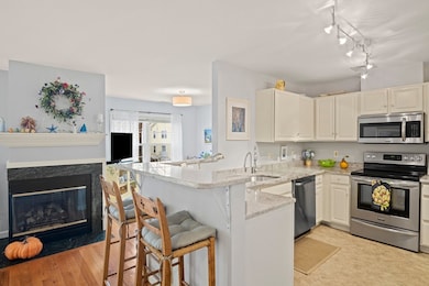 908 Gazebo Cir, Reading, MA 01867 - photo 5