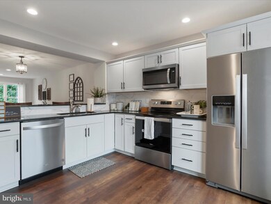 132 W 9th St, Front Royal, VA 22630 - photo 2