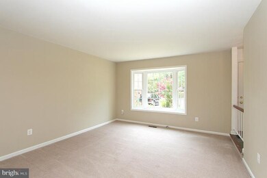 11551 Pine Cone Ct, Reston, VA 20191 - photo 2
