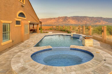 Pool/Mountain