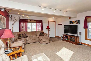 3901 E 28th St, Des Moines, IA 50317 - photo 5