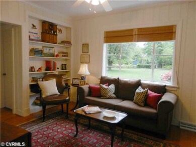 Den/Family/Great Room - Cozy Family Den
