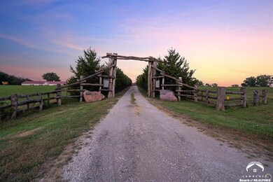 9736 W Lake Rd, Ozawkie, KS 66070 - photo 4