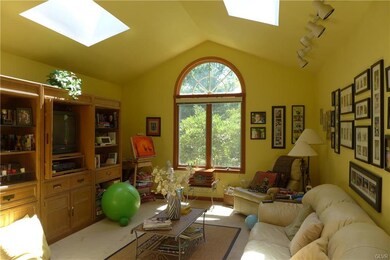 5107 Cranberry Ct N, East Stroudsburg, PA 18301 - photo 7