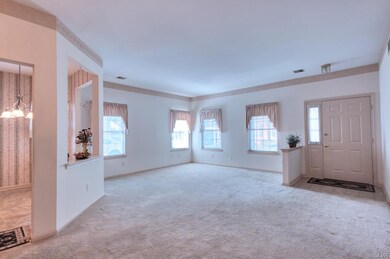 4695 Blue Grass Ln unit 18, Macungie, PA 18062 - photo 6