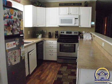 3355 SW Kirklawn Ave, Topeka, KS 66611 - photo 5