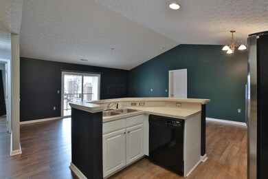 6105-PelicanPointe-15a