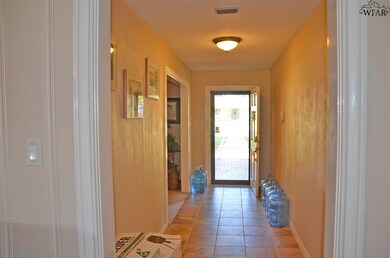 1633 Hursh Ave, Wichita Falls, TX 76302 - photo 2