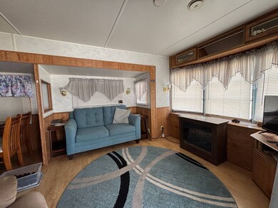 4421 Lane Rd, Zephyrhills, FL 33541 - photo 2