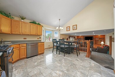17959 Edwards Ave, Country Club Hills, IL 60478 - photo 5