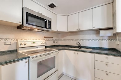 14 Calle Marseilles, San Juan, PR 00907 - photo 7