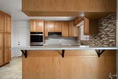 Breakfast bar