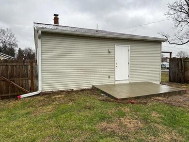 Rear_684504_643264713