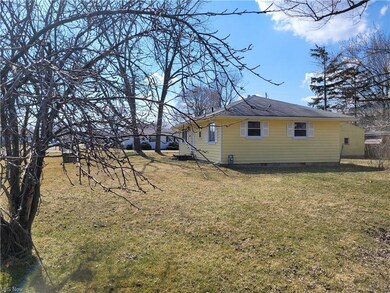 500 Idlewood Ave, Sheffield Lake, OH 44054 - photo 2